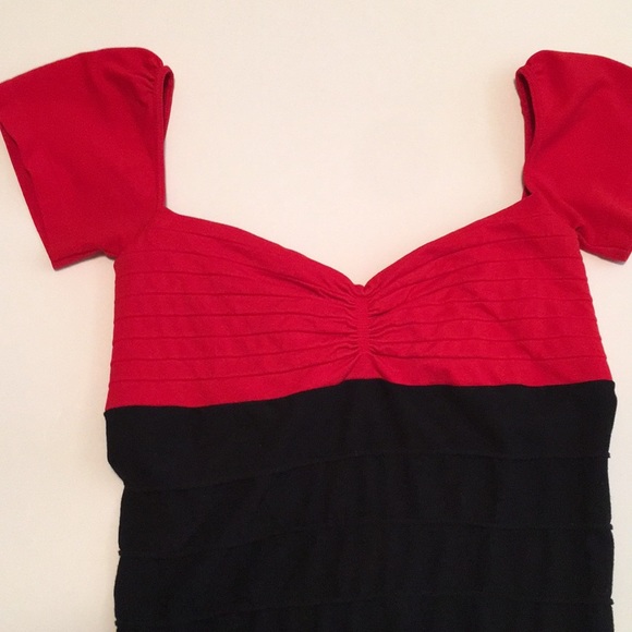 Bebe mini dress perfect for a night on the town. - Picture 4 of 7